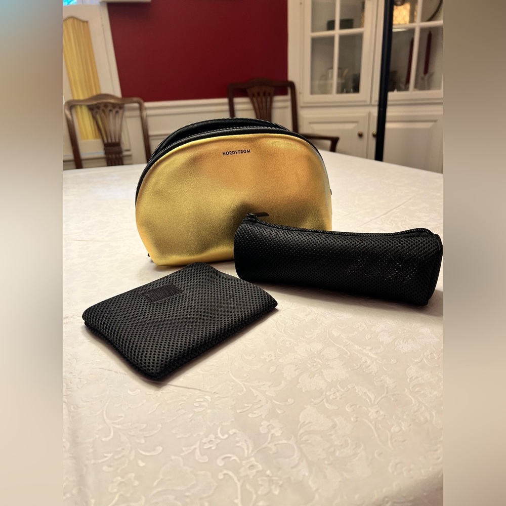 Nordstrom Radiant Gold Cosmetic Case - Picture 12 of 12